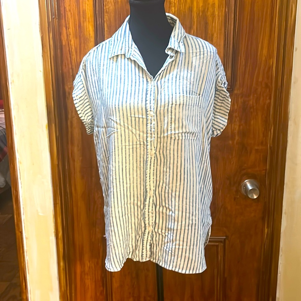 American Eagle Short Sleeved Shirt